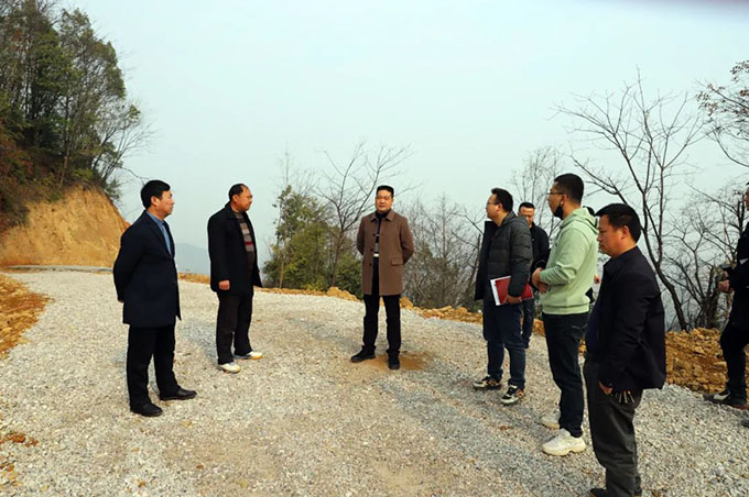 �f(w��n)��Ͷ�Y���F(tu��n)�hί��(sh��)ӛ�������L(zh��ng)�(y��ng)���֬F(xi��n)��(ch��ng)�{(di��o)�Ȋ����һ��������_(d��)վ�(xi��ng)Ŀ���O(sh��)��r